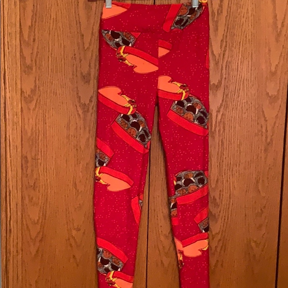 🔥BUNDLE DEAL🔥 Valentine’s Day Lula Roe leggings